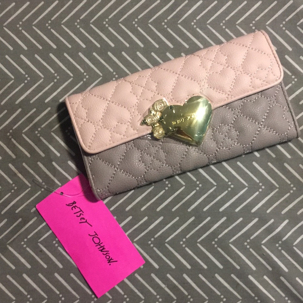 👛 ✨BRAND NEW WITH TAGS✨🛍 Betsy Johnson Wallet🎀